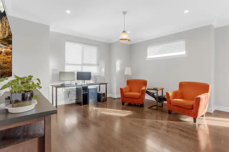 15 14450 68 AVENUE - photo 4 of 26