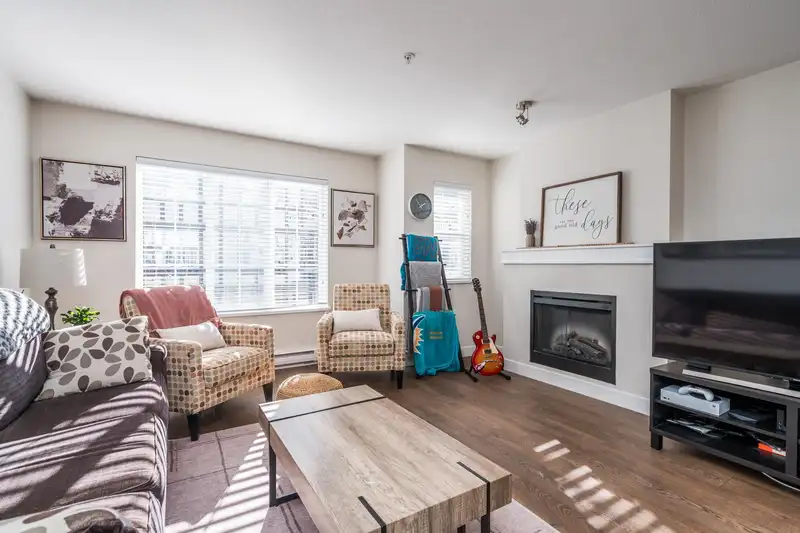 146 20875 80 AVENUE - photo 3 of 37