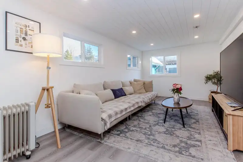 24 40157 GOVERNMENT ROAD - photo 2 of 14