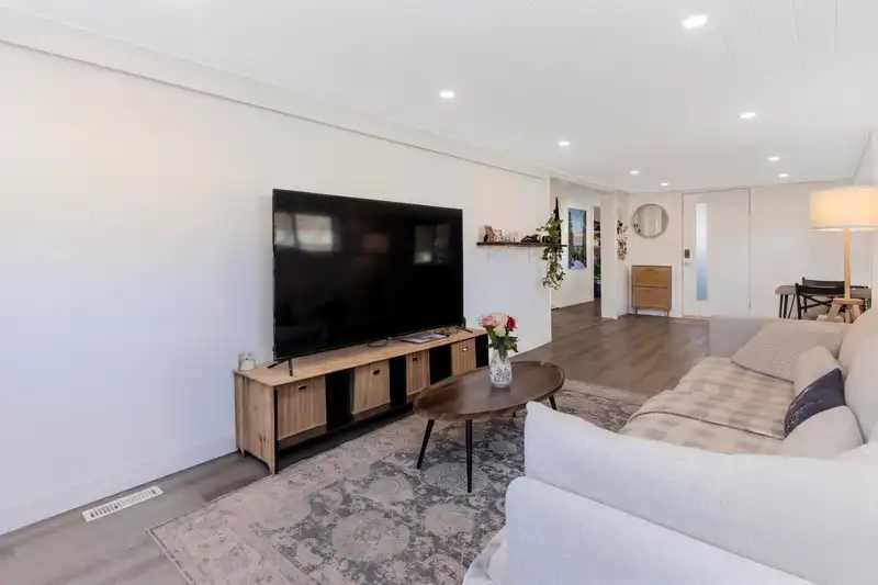 24 40157 GOVERNMENT ROAD - photo 4 of 14