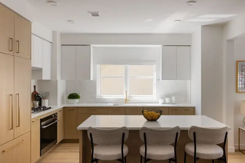 604 ROCHESTER AVENUE - photo 4 of 19