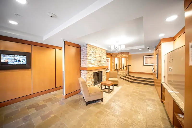 309 9283 GOVERNMENT STREET - photo 4 of 25