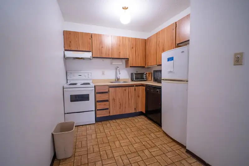 307 45749 SPADINA AVENUE - photo 2 of 8