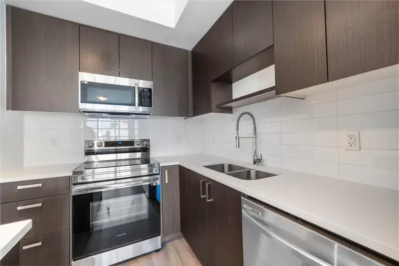 408 15848 FRASER HIGHWAY - photo 4 of 39