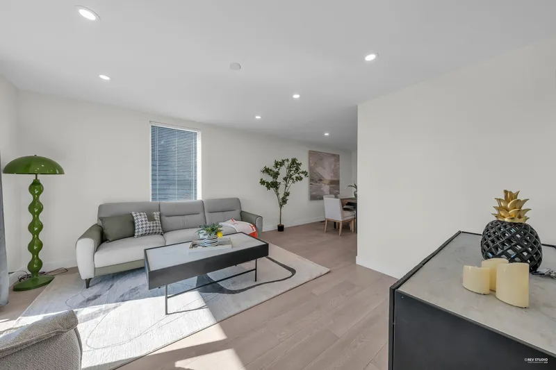 238 E 28TH STREET - photo 4 of 25