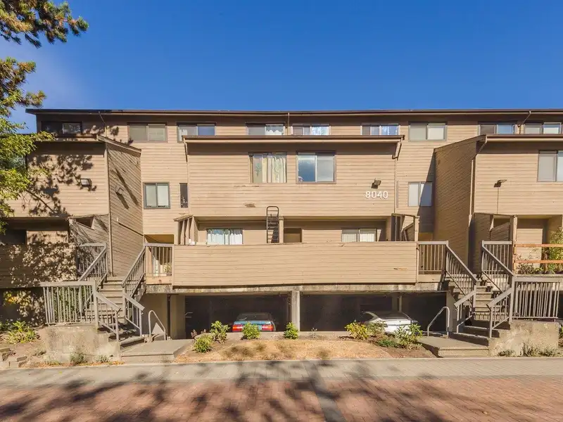 213 8040 COLONIAL DRIVE - photo 1 of 21