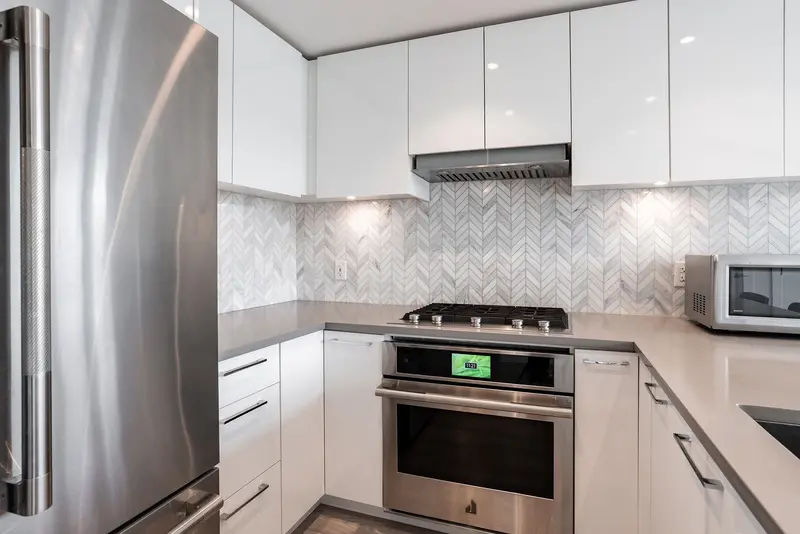 905 8570 RIVERGRASS DRIVE - photo 4 of 25