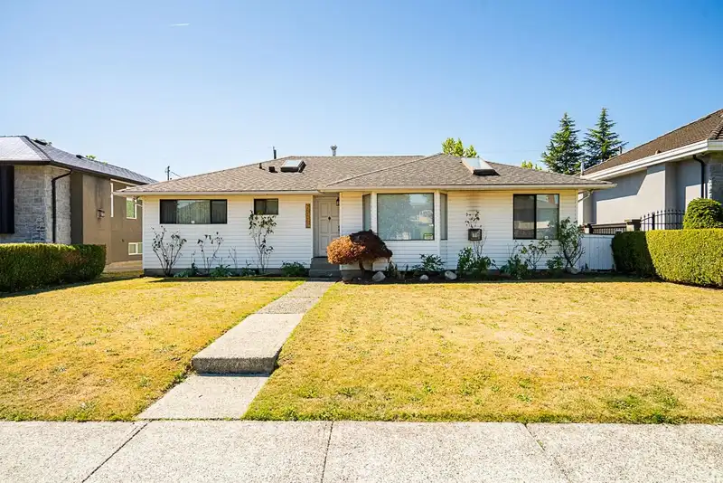 6546 DUNNEDIN STREET - photo 2 of 39