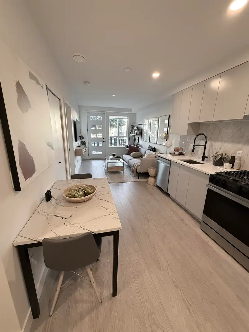 203 13258 105 AVENUE - photo 4 of 25