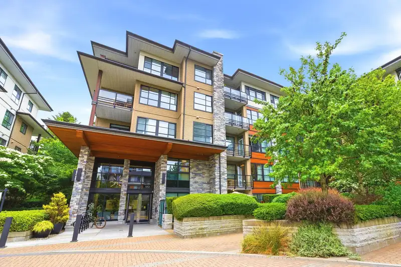 512 1152 WINDSOR MEWS - photo 1 of 40