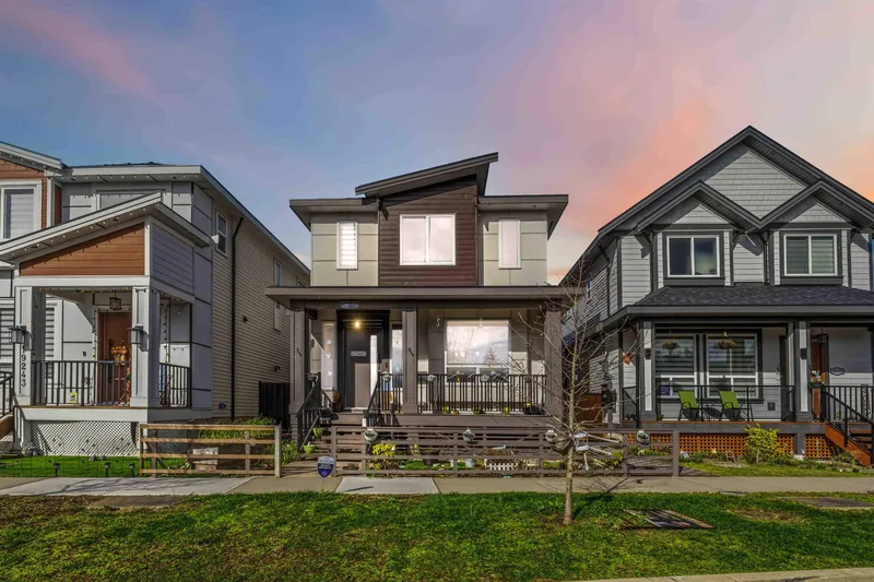 19247 71 AVENUE - photo 1 of 25