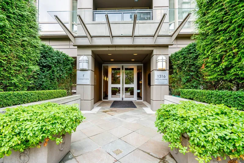 1102 1316 W 11TH AVENUE - photo 2 of 23