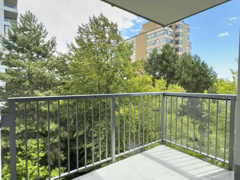 504 2165 W 40TH AVENUE - photo 3 of 32