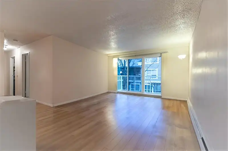 207 7200 LINDSAY ROAD - photo 3 of 24