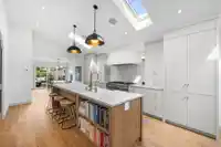 653 W 18TH AVENUE - thumbnail 4