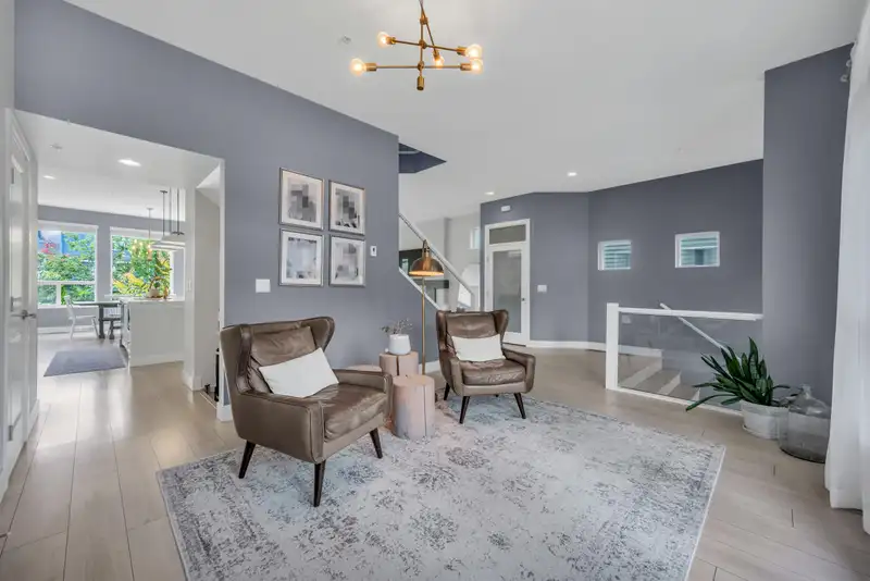 10293 WYNNYK WAY - photo 4 of 40