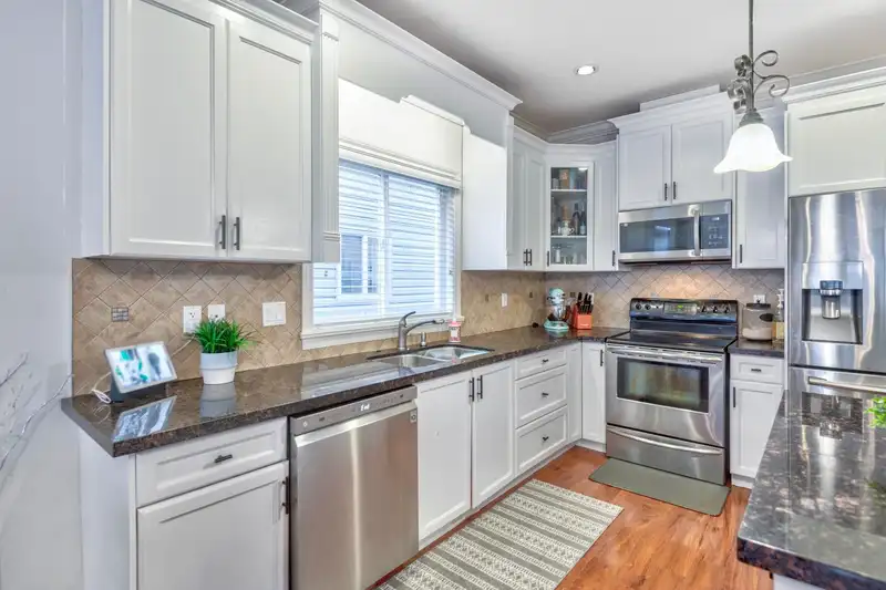 24284 101A AVENUE - photo 4 of 28