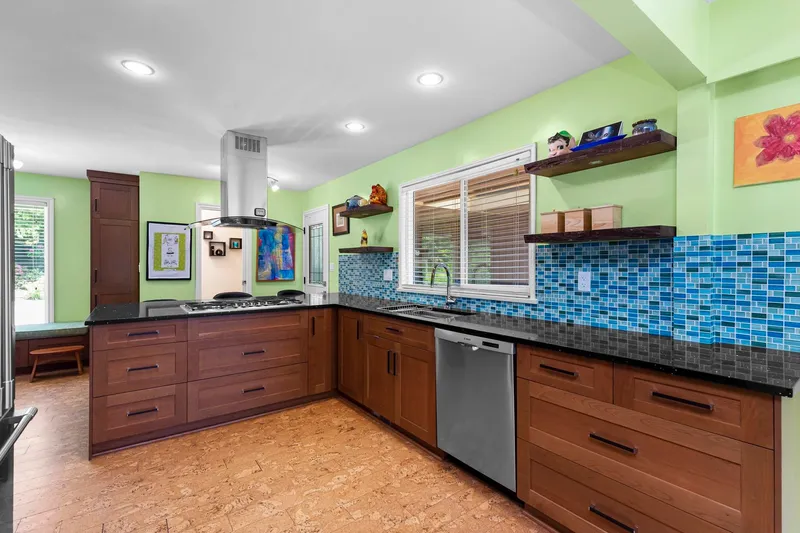 7691 PETERSON STREET - photo 4 of 25