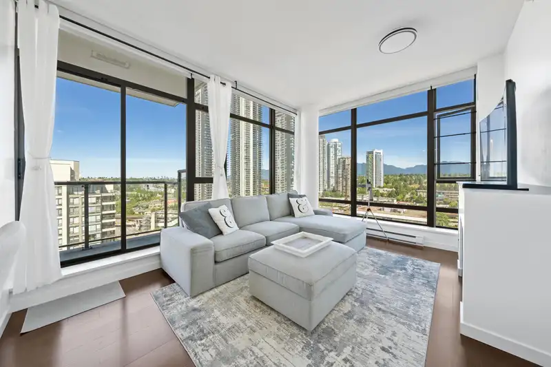 1801 4250 DAWSON STREET - photo 1 of 39