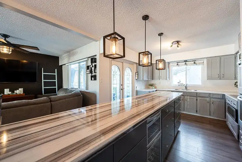 7030 E BREWSTER DRIVE - photo 4 of 40
