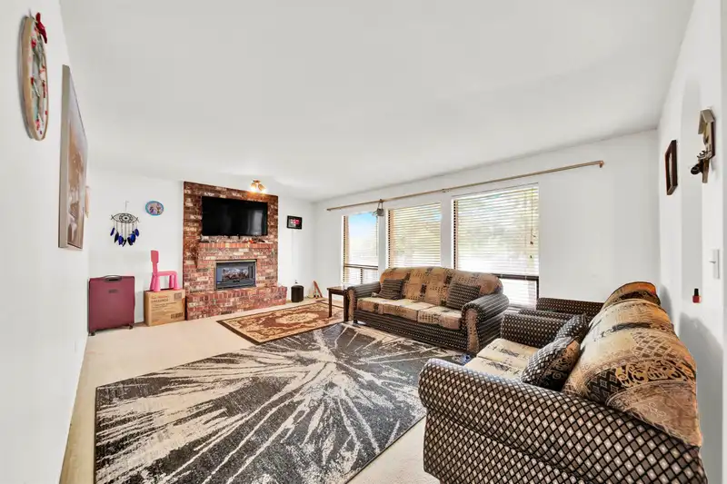27191 28A AVENUE - photo 4 of 34