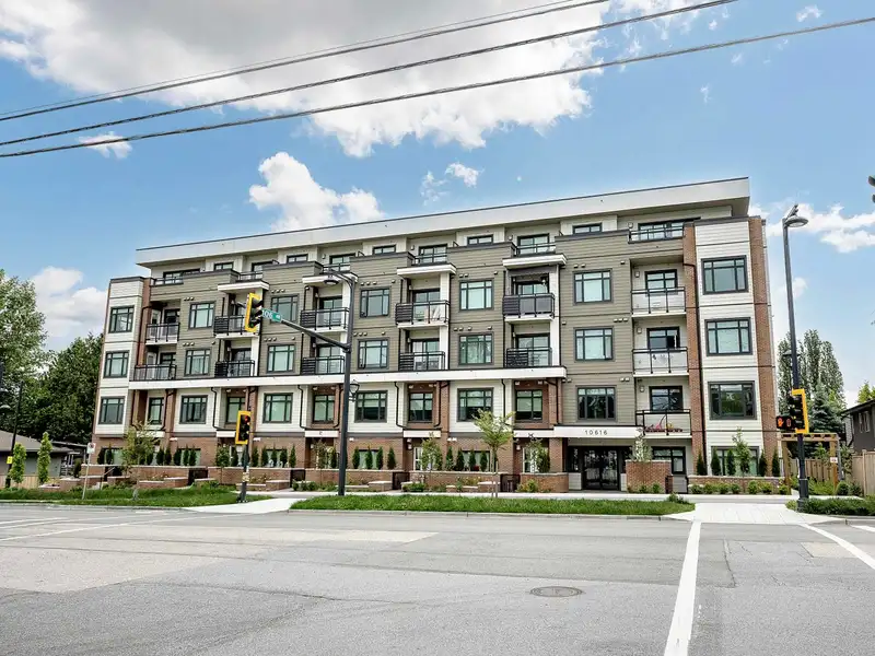 212 10616 132 STREET - photo 1 of 22
