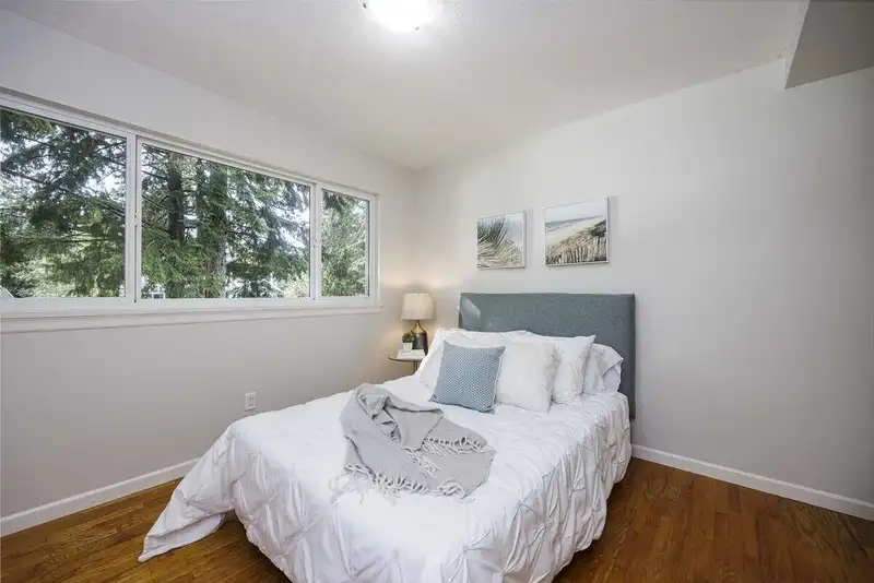 2100 WHITMAN AVENUE - photo 3 of 35