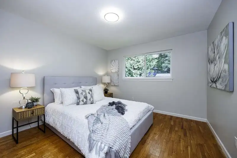 2100 WHITMAN AVENUE - photo 4 of 35