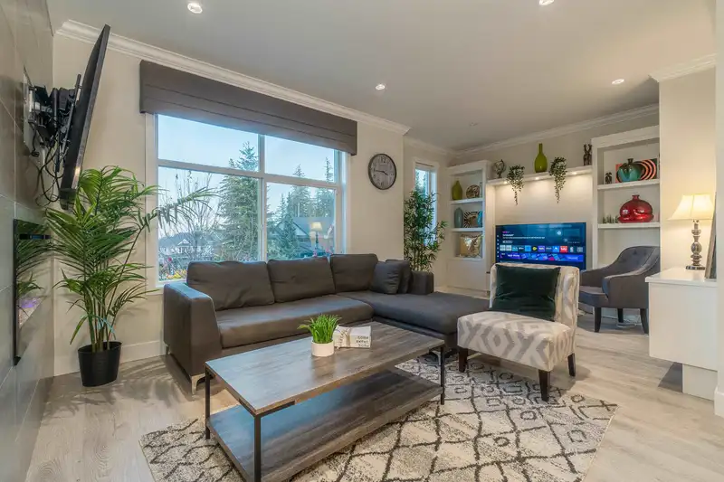 2 15633 MOUNTAIN VIEW DRIVE - photo 4 of 40