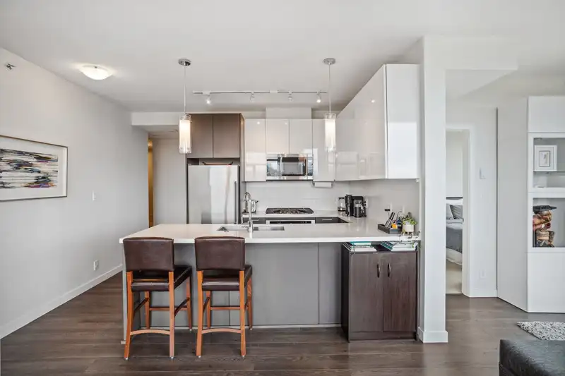 2507 271 FRANCIS WAY - photo 3 of 35