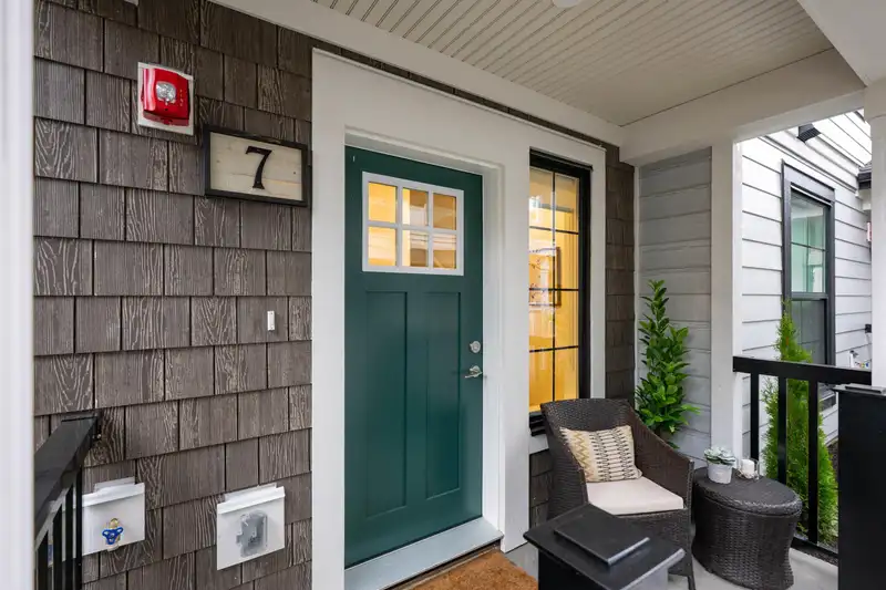 30 9122 KING STREET - photo 3 of 32
