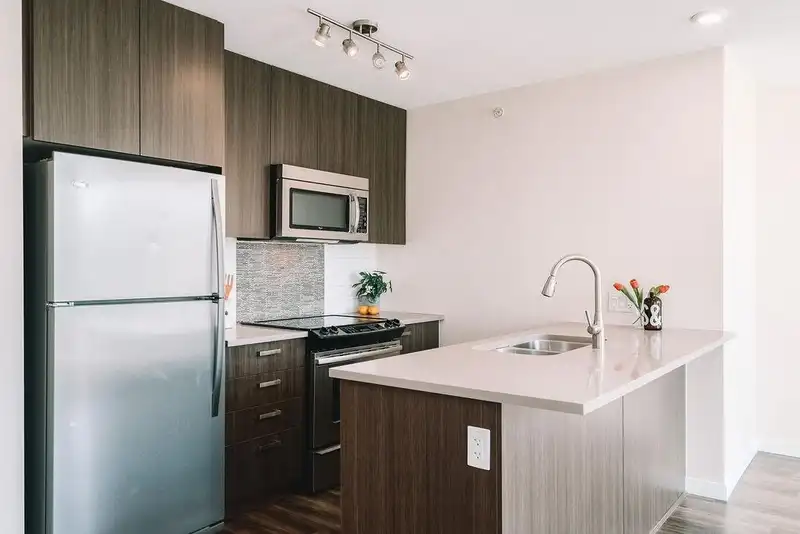 215 13325 102A AVENUE - photo 1 of 35