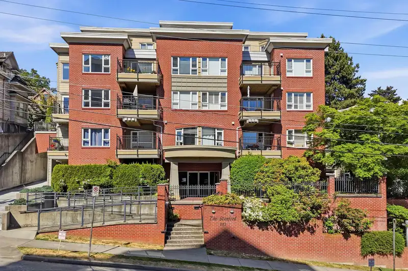 604 221 ELEVENTH STREET - photo 1 of 25