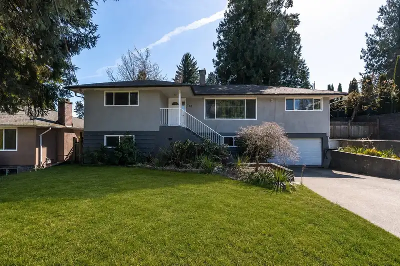 760 GROVER AVENUE - photo 1 of 24