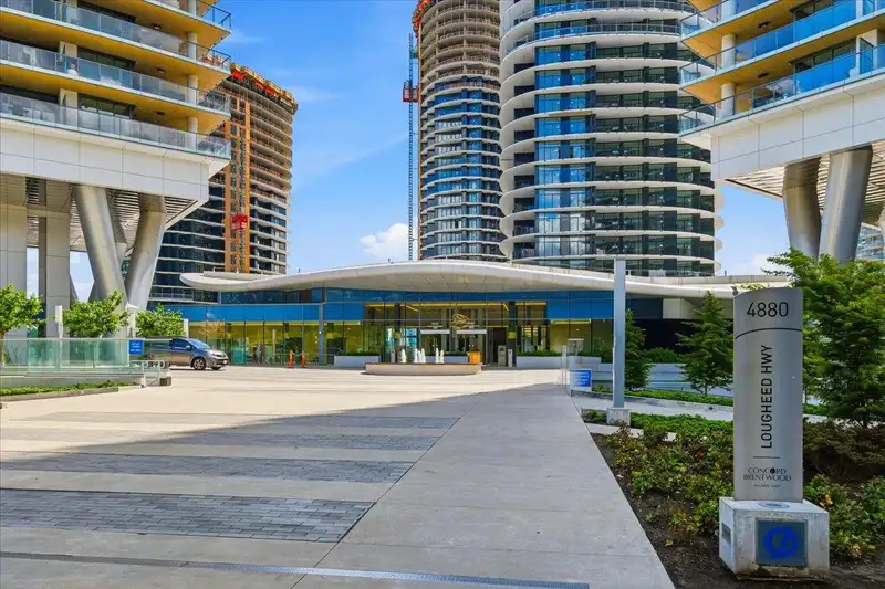 3201 44880 LOUGHEED HIGHWAY - photo 1 of 34