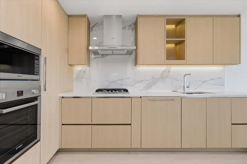 3201 44880 LOUGHEED HIGHWAY - photo 3 of 34
