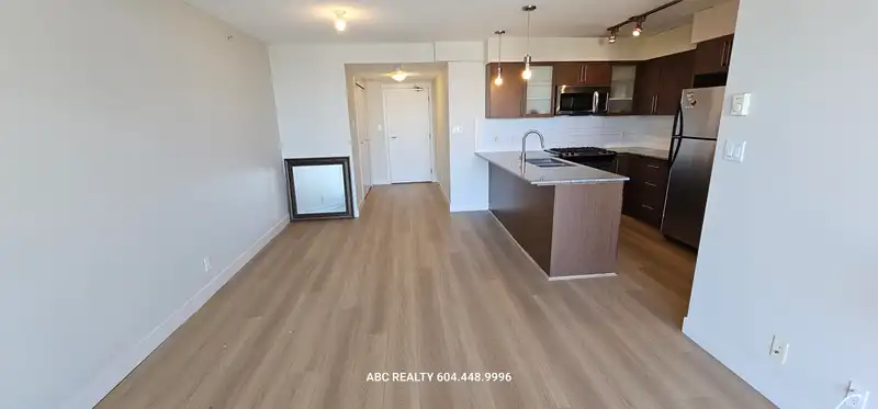 1609 8068 WESTMINSTER HIGHWAY - photo 3 of 36