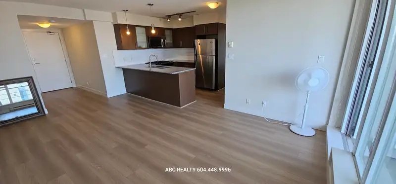 1609 8068 WESTMINSTER HIGHWAY - photo 4 of 36