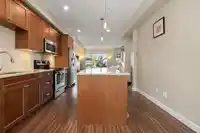 56 7059 210 STREET - thumbnail 4