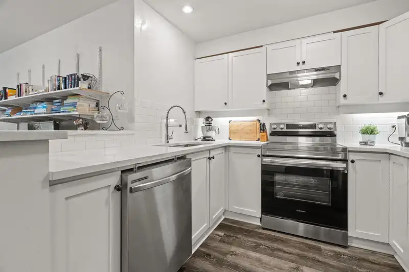 213 15 SMOKEY SMITH PLACE - photo 3 of 31