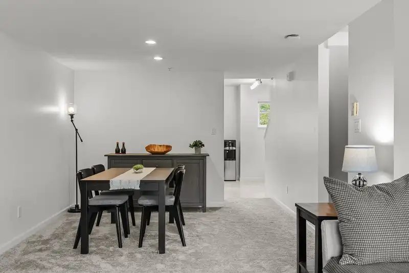 14 20890 57 AVENUE - photo 3 of 23