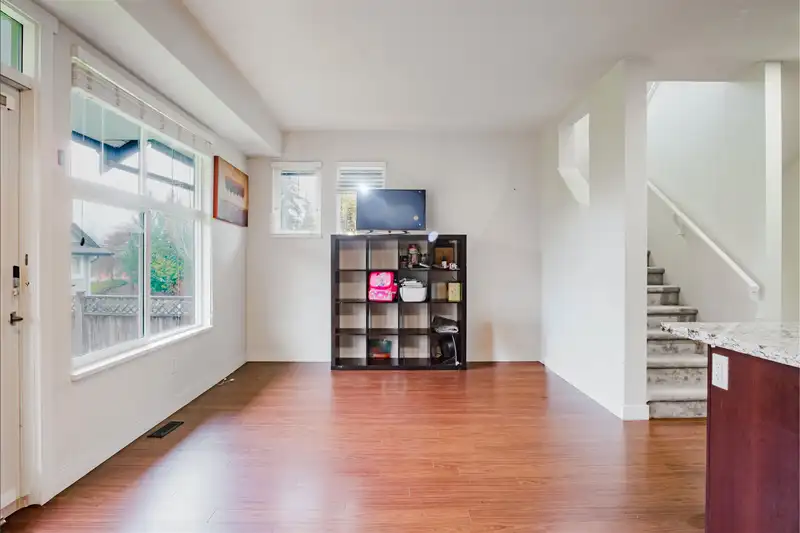 24 18199 70 AVENUE - photo 3 of 30