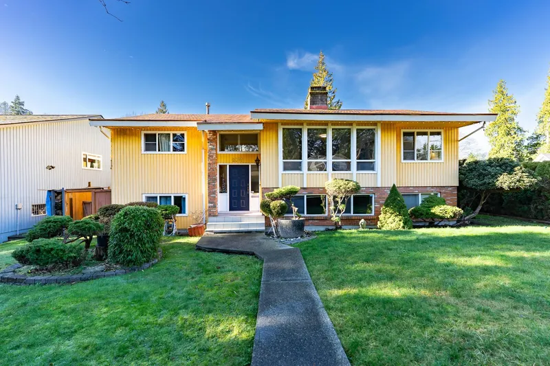 2075 RUFUS DRIVE - photo 1 of 25