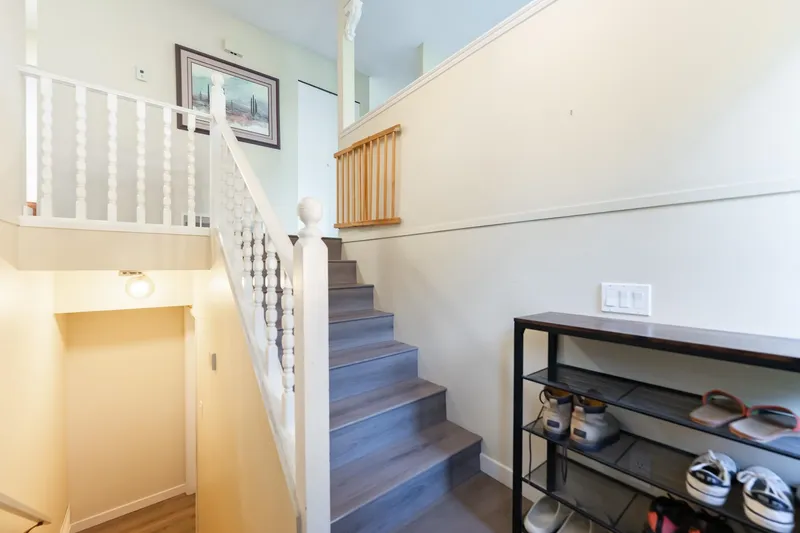 2075 RUFUS DRIVE - photo 4 of 25