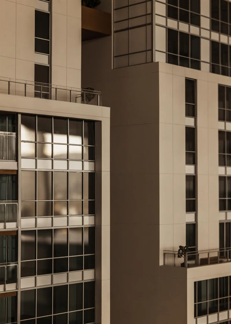 1402 1818 ALBERNI STREET - photo 1 of 5