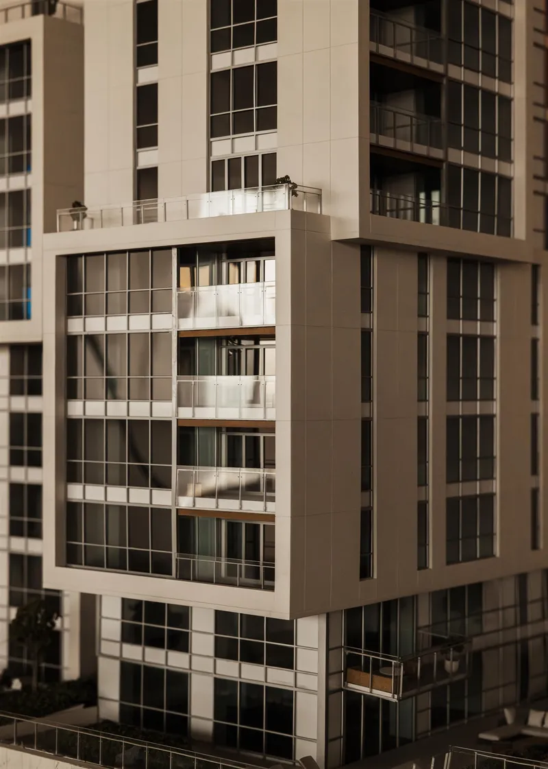 1402 1818 ALBERNI STREET - photo 3 of 5