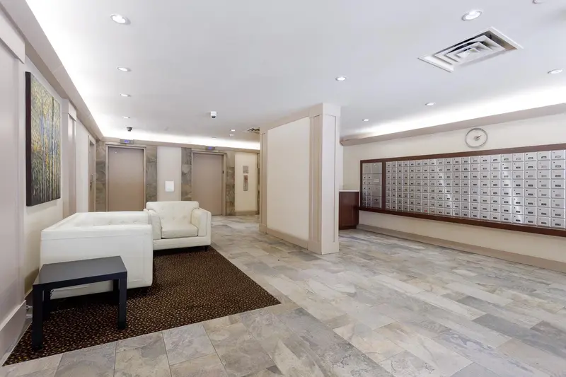 1504 3970 CARRIGAN COURT - photo 2 of 25