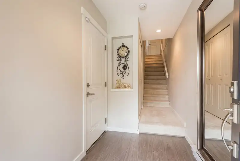 10 3461 PRINCETON AVENUE - photo 3 of 20
