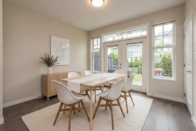 10 3461 PRINCETON AVENUE - photo 4 of 20