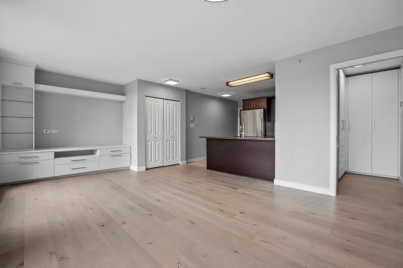 404 1650 W 7TH AVENUE - photo 2 of 21